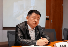 深层的问题正在于生态封锁